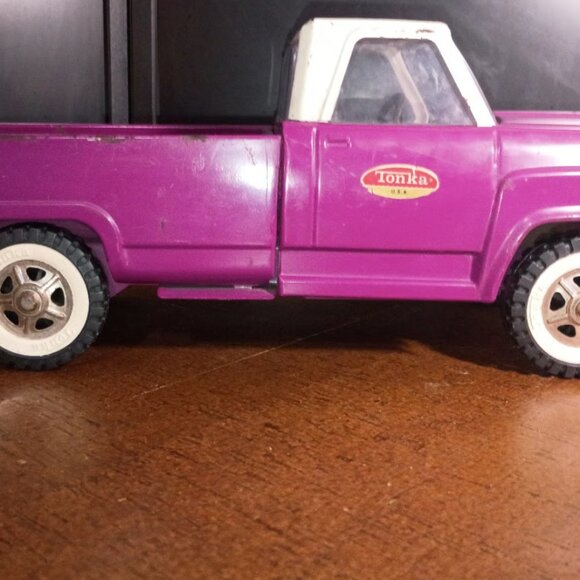 Vintage MINI PURPLE TONKA PICK-UP TRUCK + White  Vintage Tonka 1969 Style Side Purple White Top Pick Up Truck #2360 Toy Vehicle